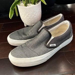 Vans slip on shoes (unisex).  Men’s US 7 or Women’s 8.5.